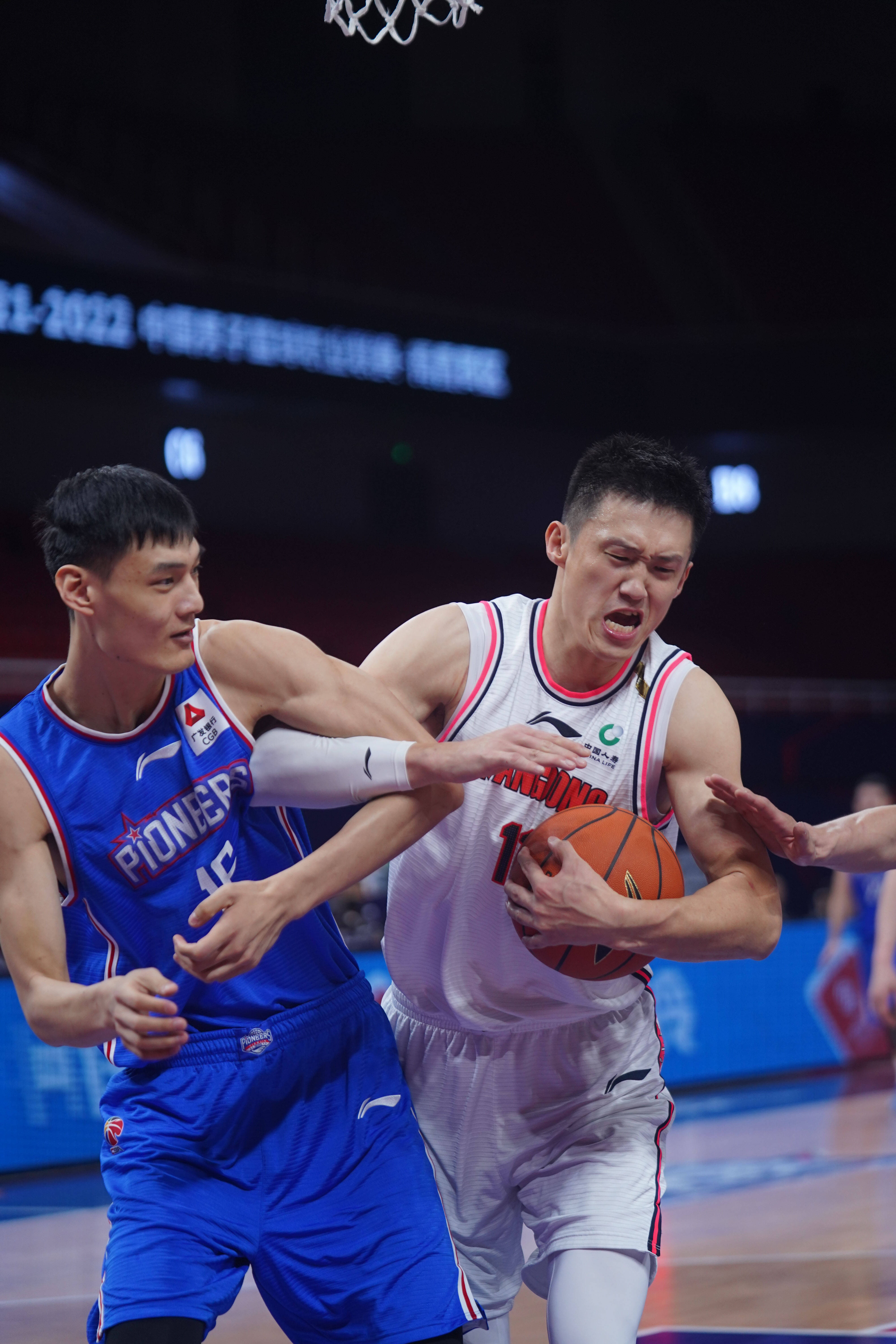 关于中国篮球职业联赛实施赛事改革，提升竞争激烈程度的信息