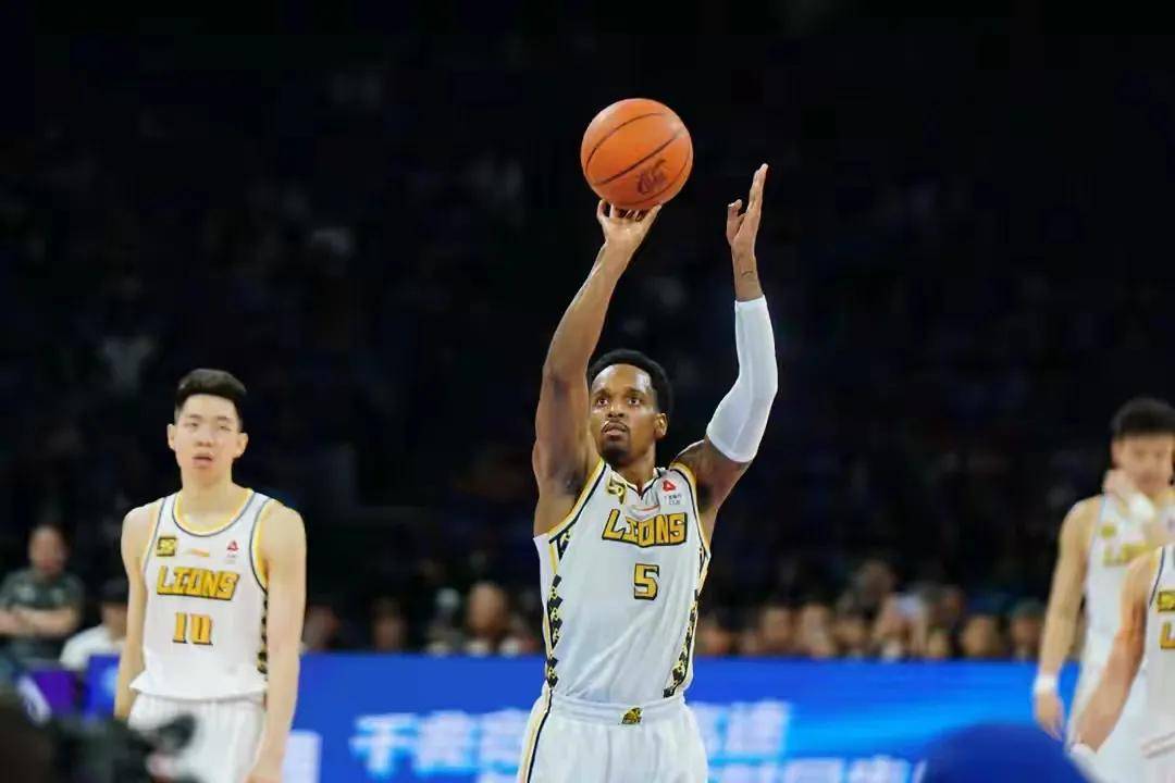 od体育网址-广厦队力克福建浔兴，晋级季后赛一步之遥的简单介绍