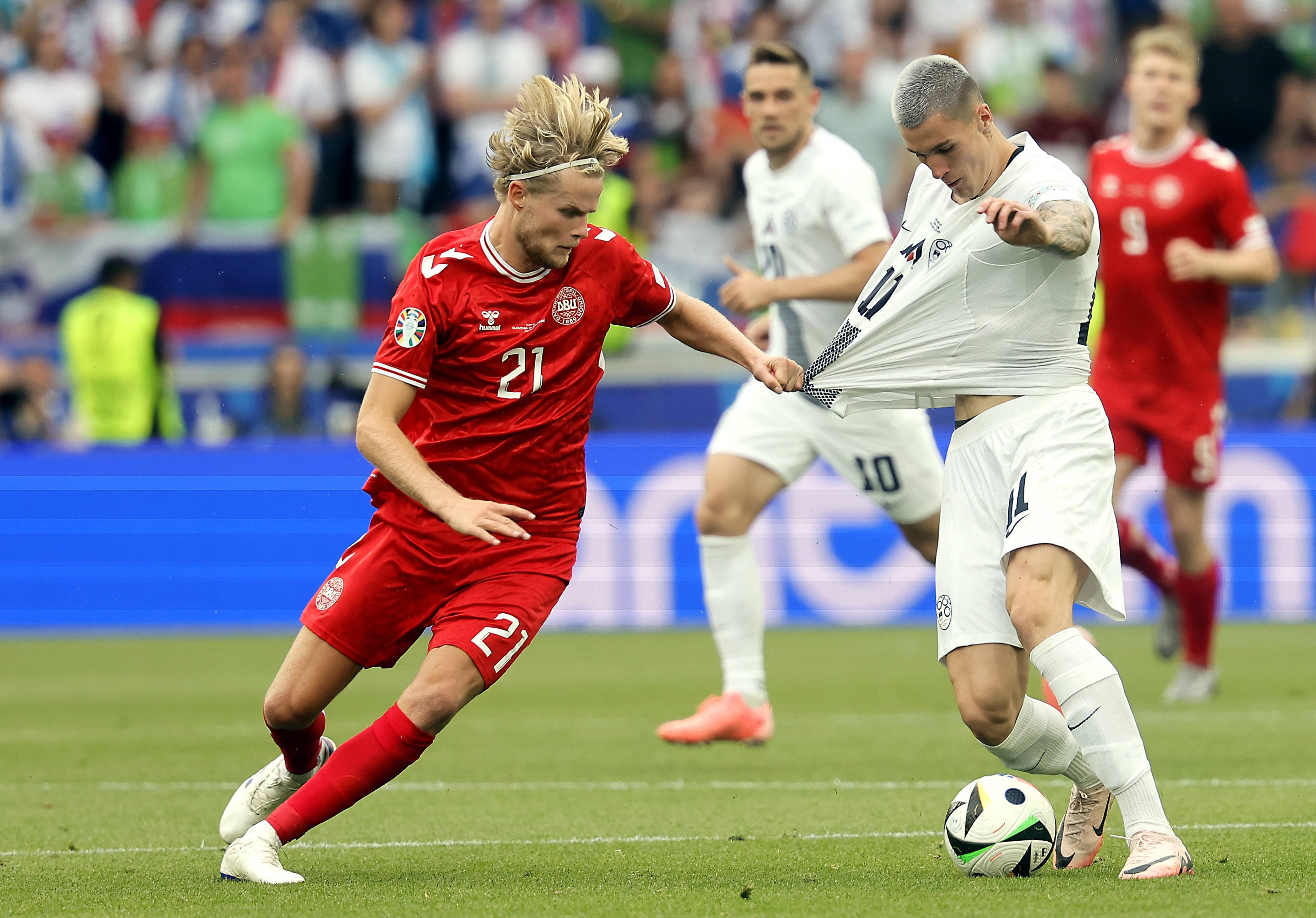 od体育官方登录入口-力量对决：丹麦队与俄罗斯队争胜