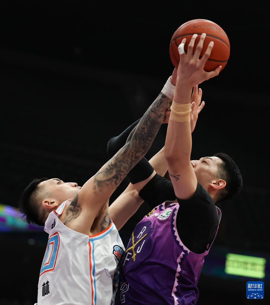 篮球联赛八强战打响,谁能夺冠尚难预料的简单介绍 篮球联赛八强战打响,谁能夺冠尚难预料的简单介绍