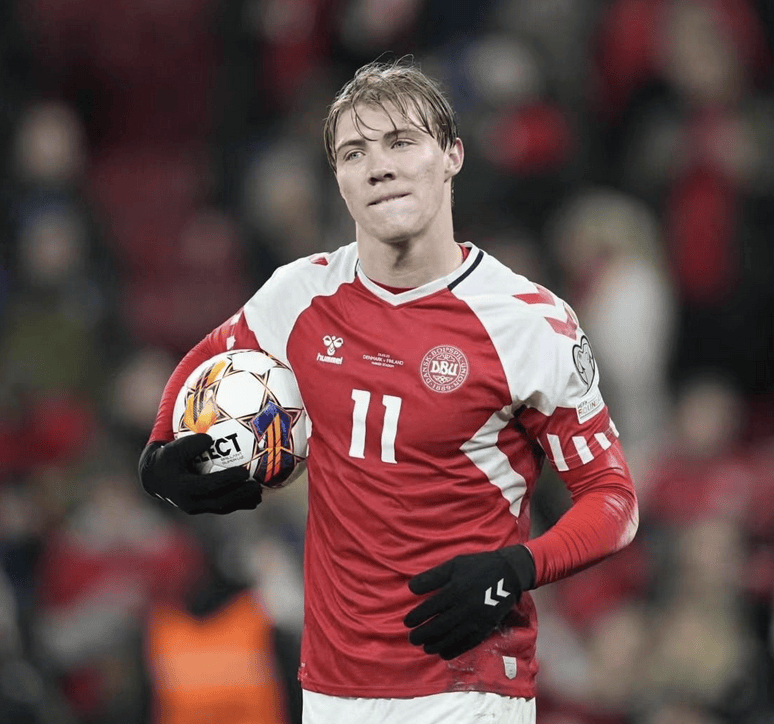 包含波兰对斯洛文尼亚:疯狂争夺欧洲杯资格的词条 包含波兰对斯洛文尼亚:疯狂争夺欧洲杯资格的词条