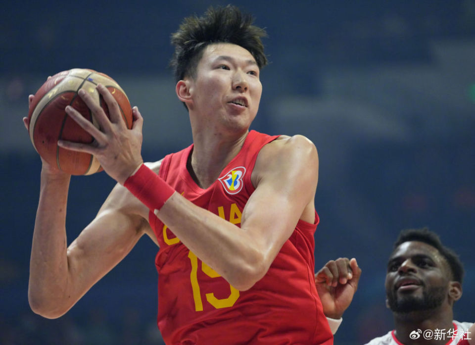 od体育官方登录入口-非洲篮球锦标赛总决赛战罢，安哥拉队夺冠