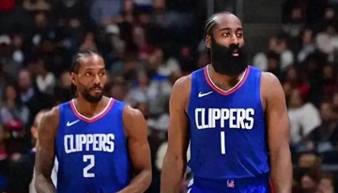 快船队全员出击,战术配合完美 快船队全员出击,战术配合完美