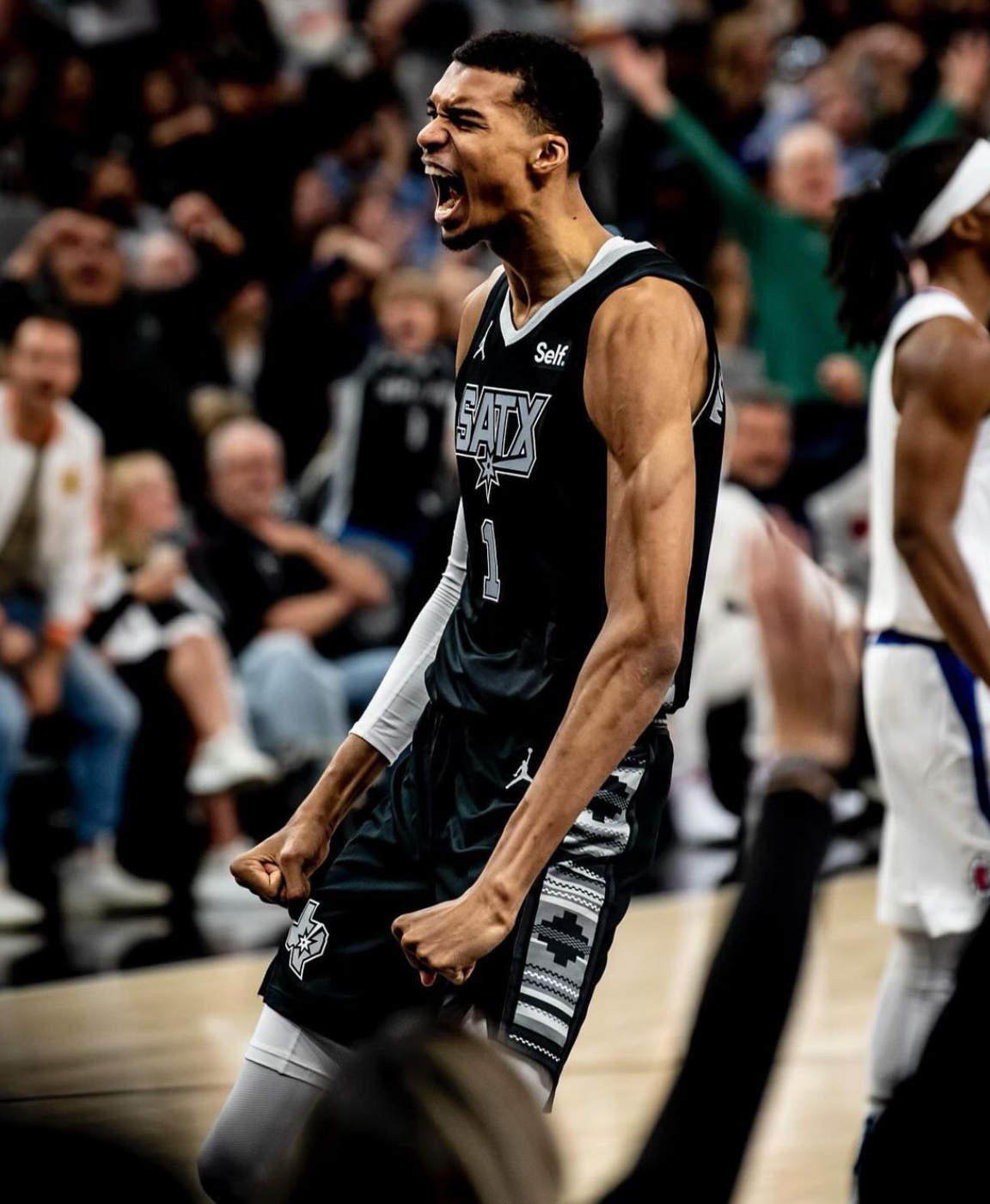 北美职业球员领军球队取得胜利 北美职业球员领军球队取得胜利