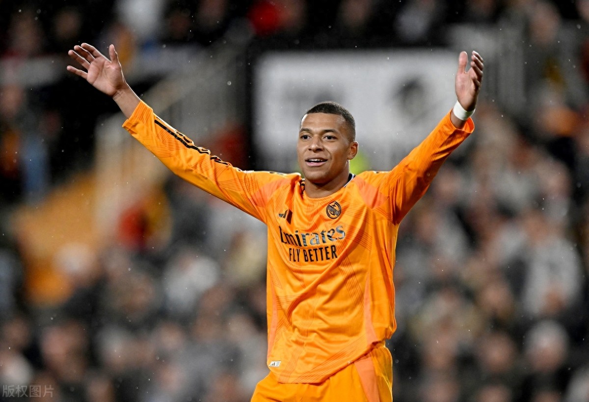 瓦伦西亚球员团结获得关键胜利的简单介绍 瓦伦西亚球员团结获得关键胜利的简单介绍