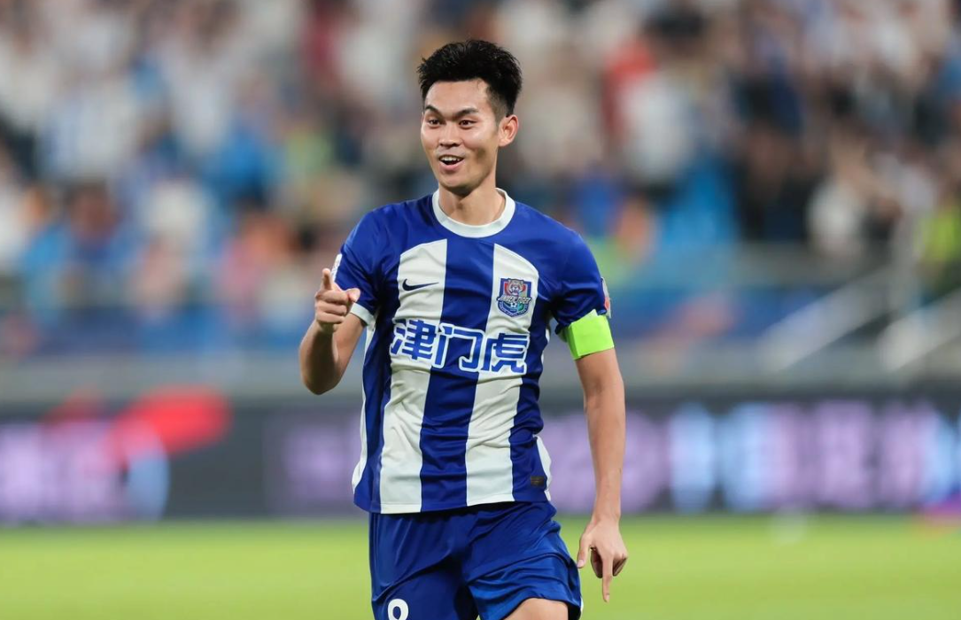 关于上港主场大捷，横扫对手取得连胜的信息